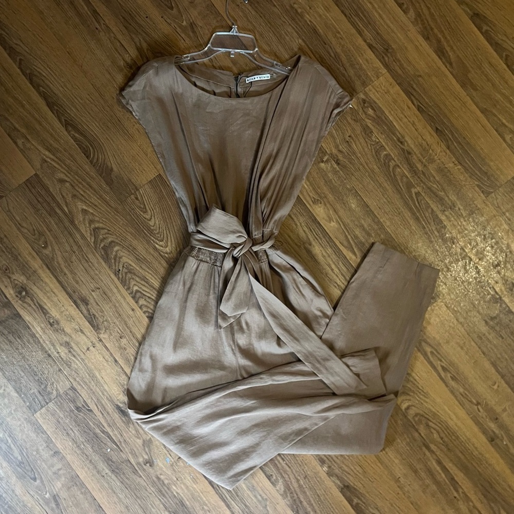 Alice + Olivia Taupe Linen Sleeveless Jumpsuit